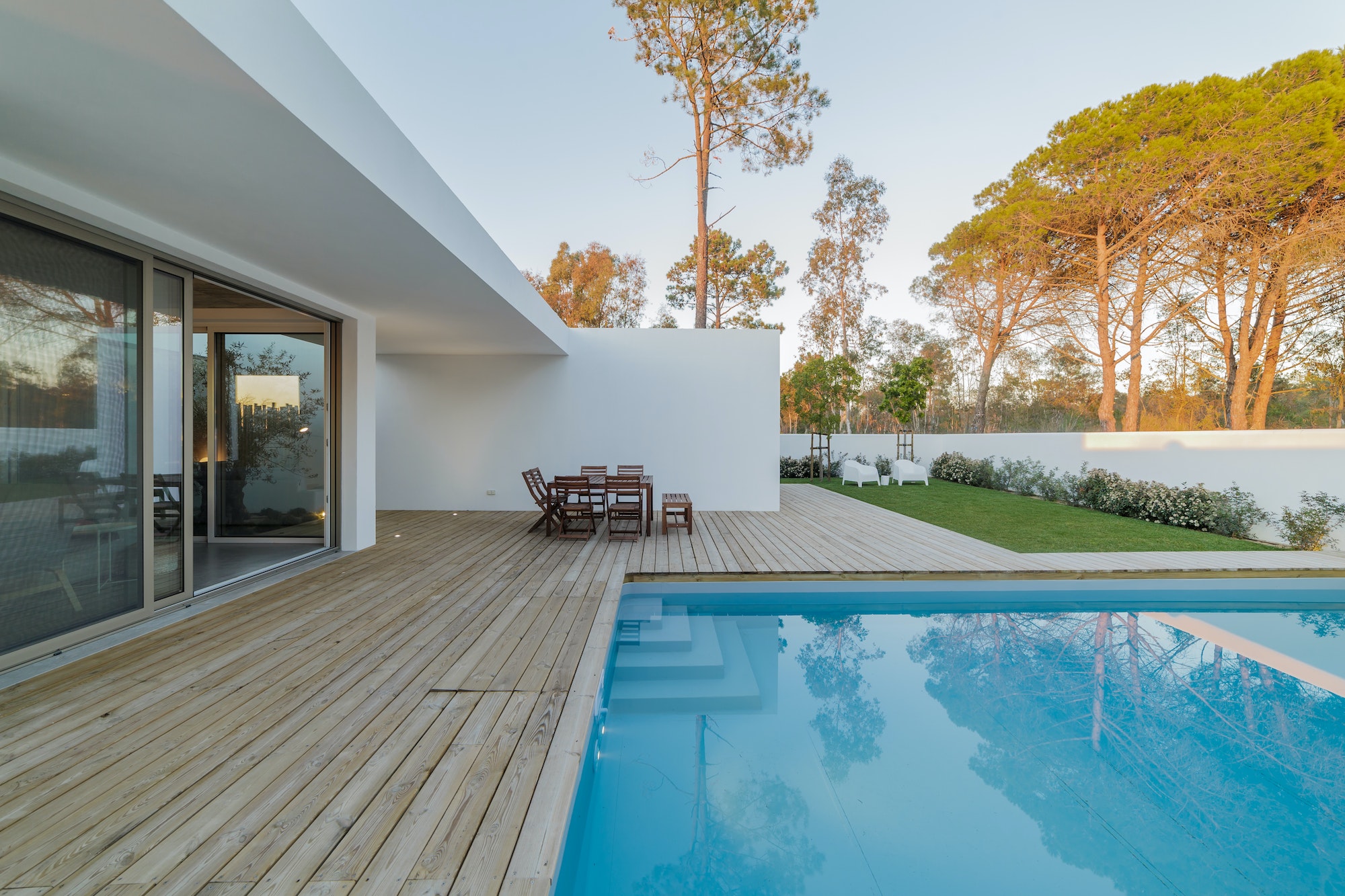 what features to add to your pool patio