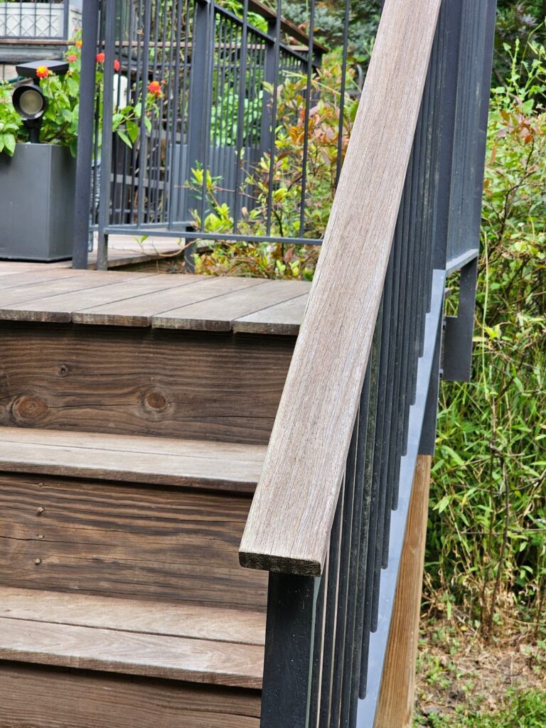 Metal Handrails on Wood Decks - Part I 4 Installation process of metal handrails on deck structure