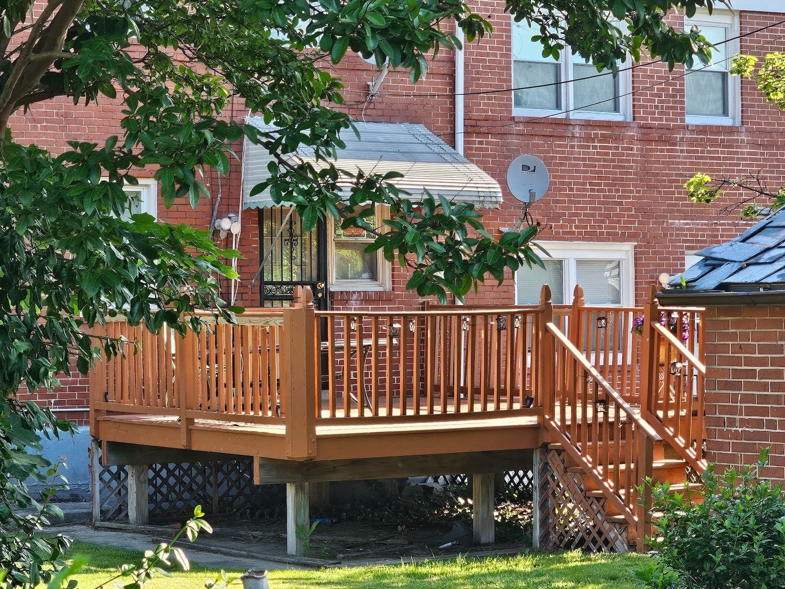 Low Deck off Rear of a Rowhome in DC Homes