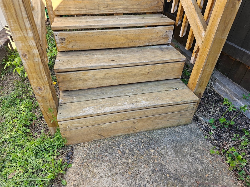 ratio didn allow for a full tread depth - Common Stair to Deck Connection Problems